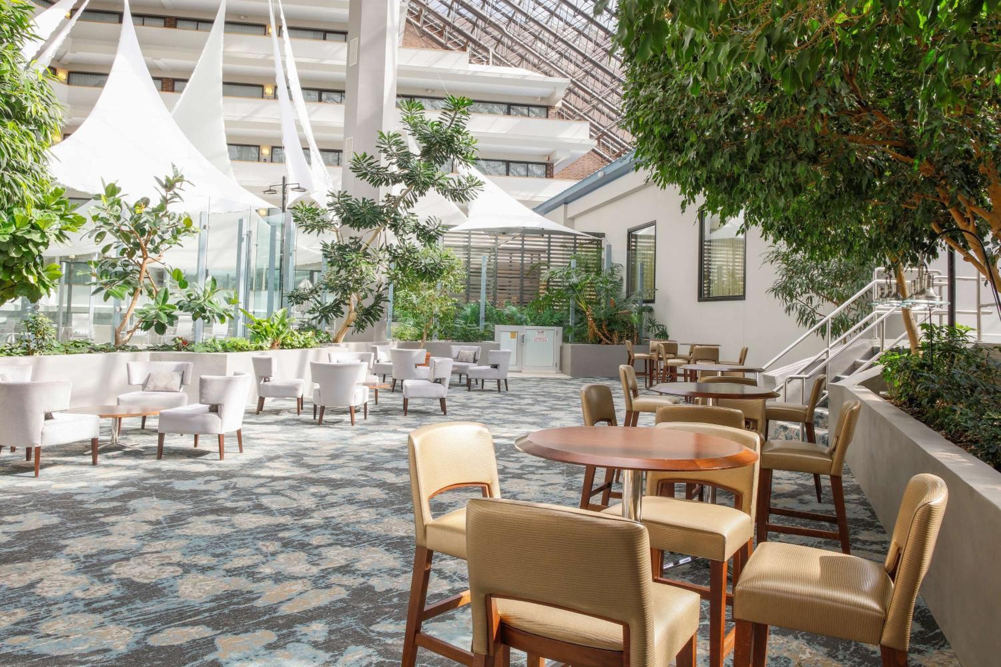 Doubletree By Hilton Rochester Henrietta Eksteriør billede