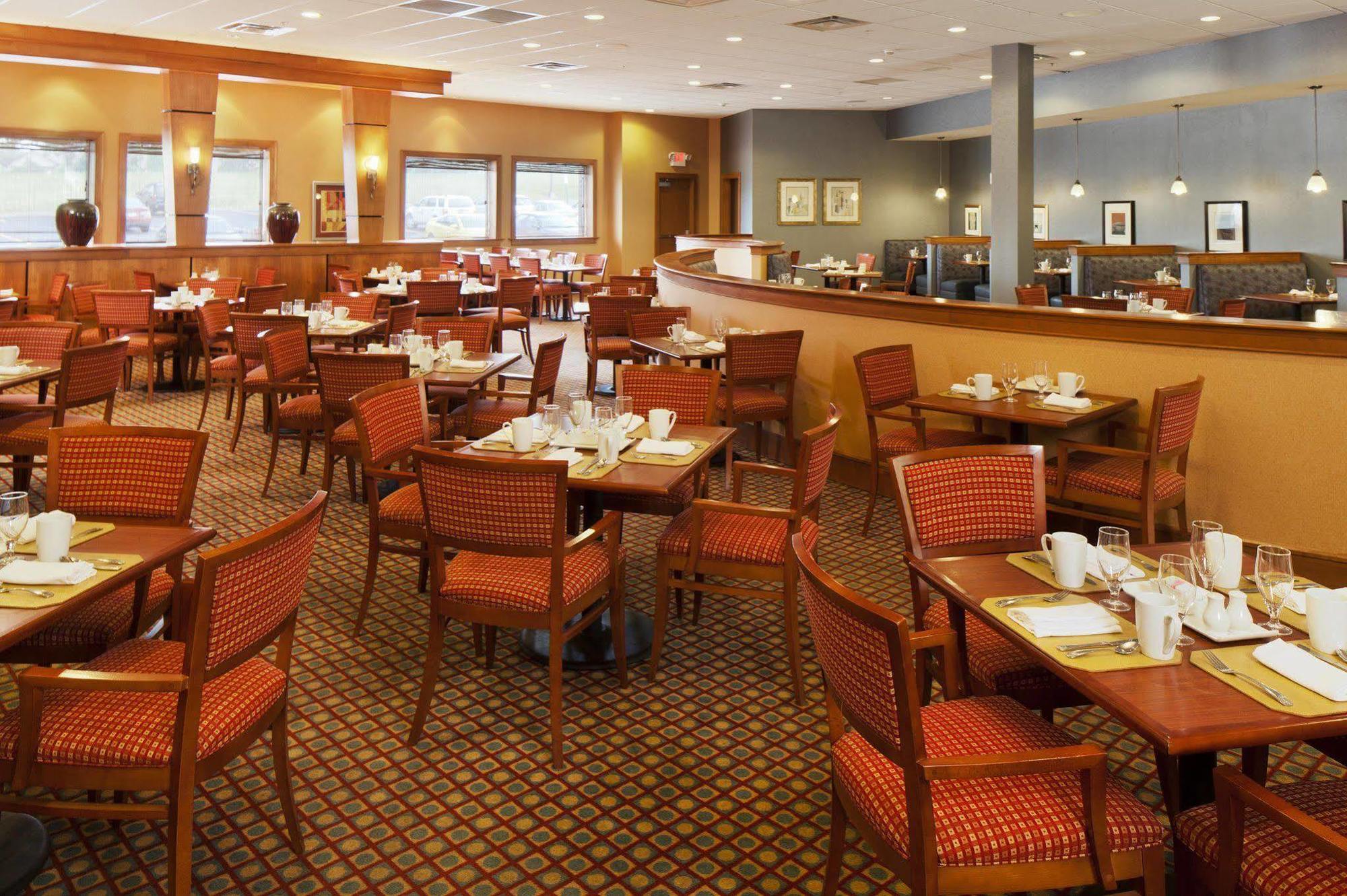 Doubletree By Hilton Rochester Henrietta Eksteriør billede