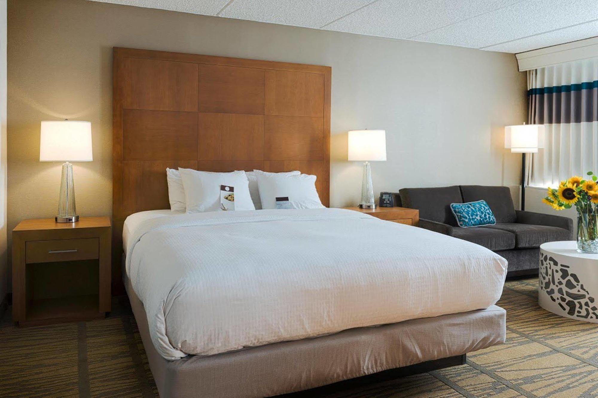 Doubletree By Hilton Rochester Henrietta Eksteriør billede